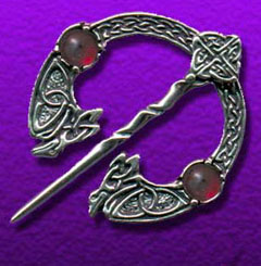 Historical and magic jewelry: Raven Brooch - www.avalonstreasury.com