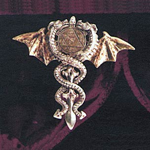 AvalonsTreasury.com: Sacred Dragon Amulet (Page: Sacred Dragon Amulet) [304 x 304 px]